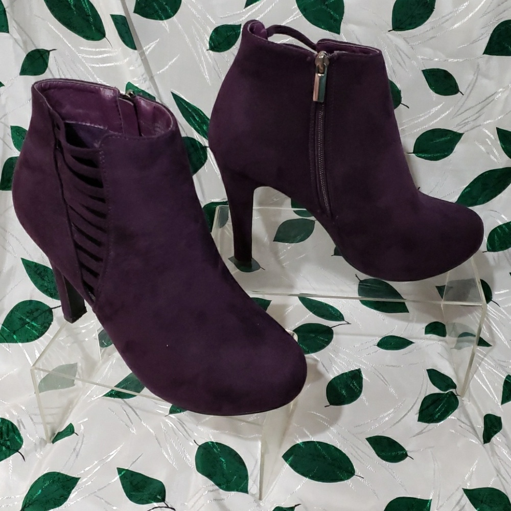 Plum zipper heal booties 11W